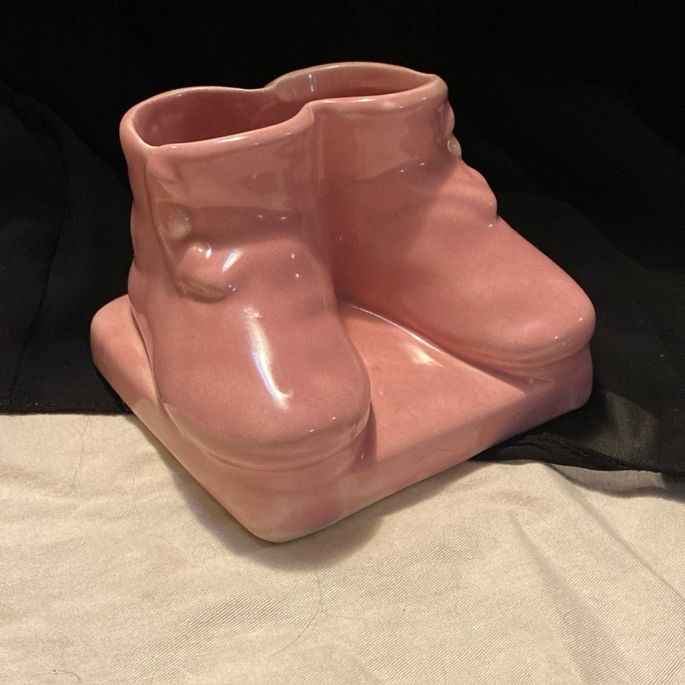 Vintage Ransbottom Brothers RRP Co Pottery Planter Baby Shoes in Pink